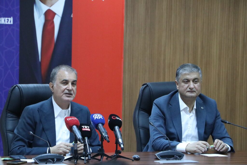 Ömer Çelik, Adana ve Osmaniye depremlerinde can kaybı yok dedi, saha taraması sürecek
